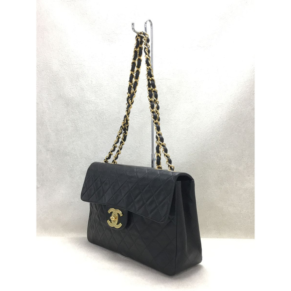 Chanel Leather Matelasse Plain Shoulder Bag - Picture 2 of 6